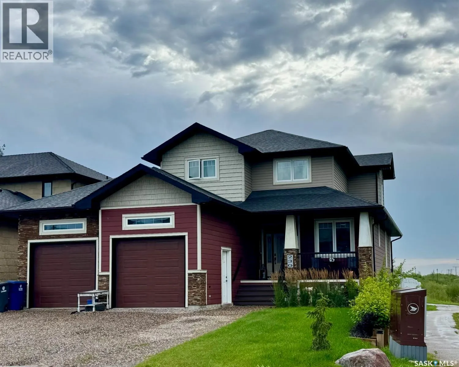 230 Kinsmen CRESCENT