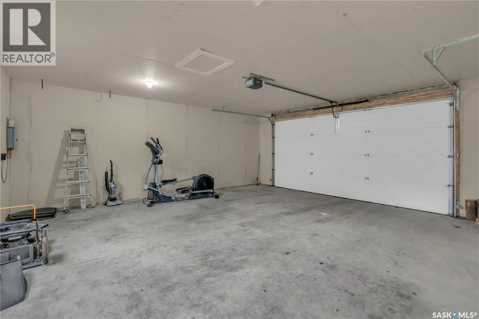 112A 109th STREET W