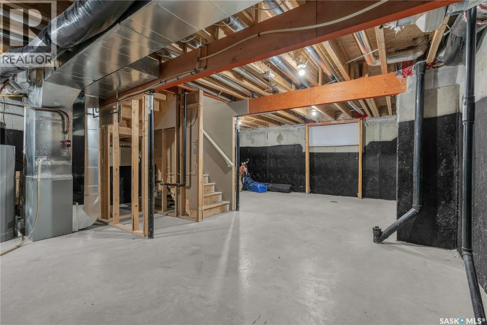 112A 109th STREET W