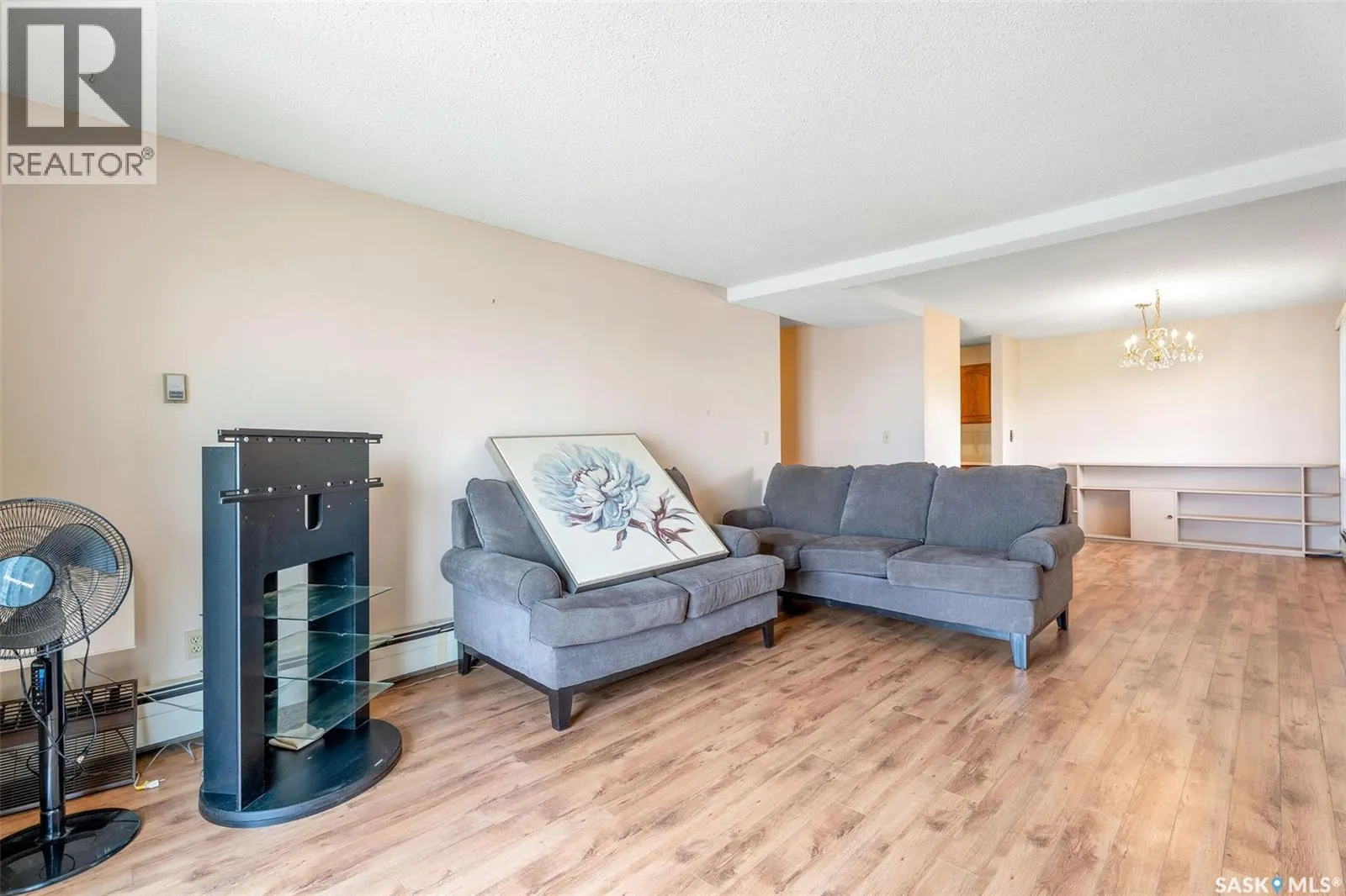 306 66 19th STREET W