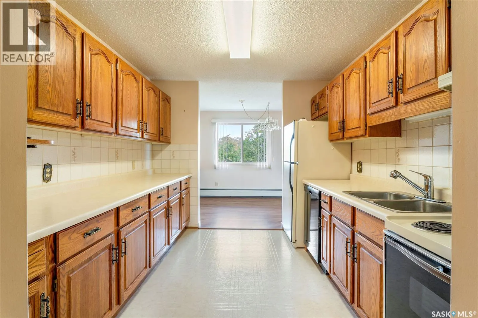 306 66 19th STREET W