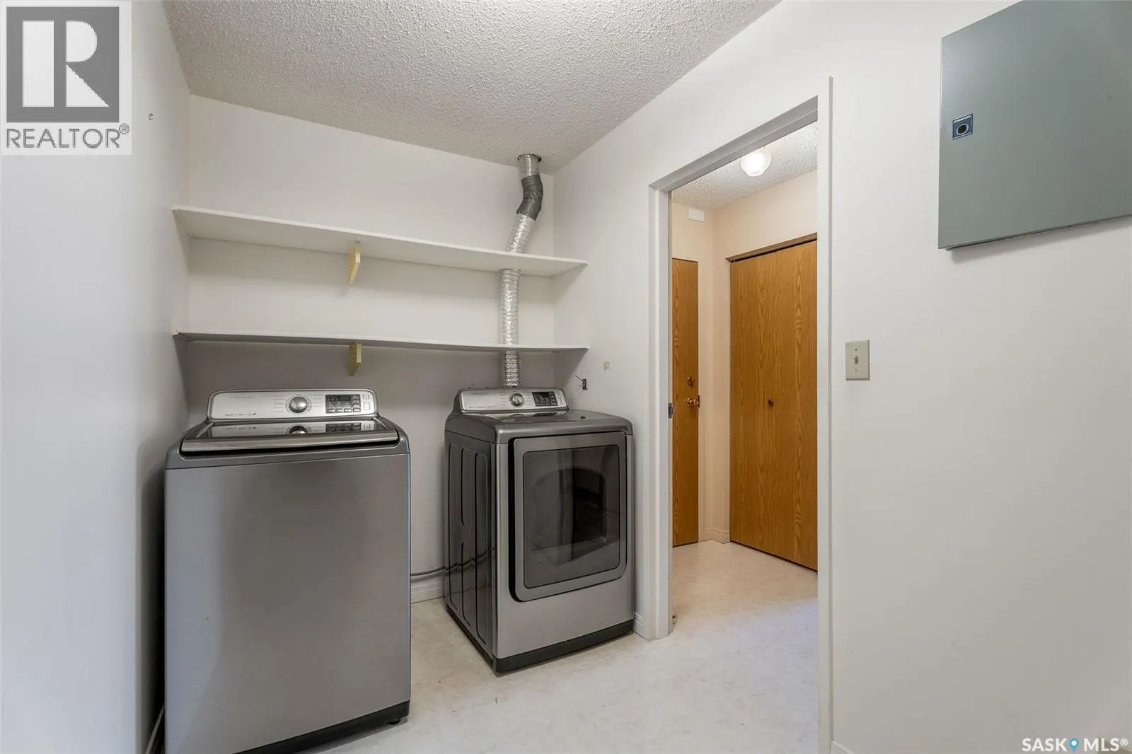 306 66 19th STREET W