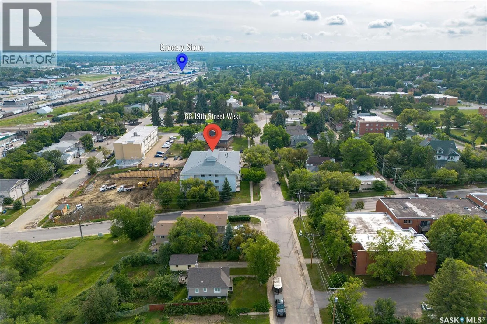 306 66 19th STREET W