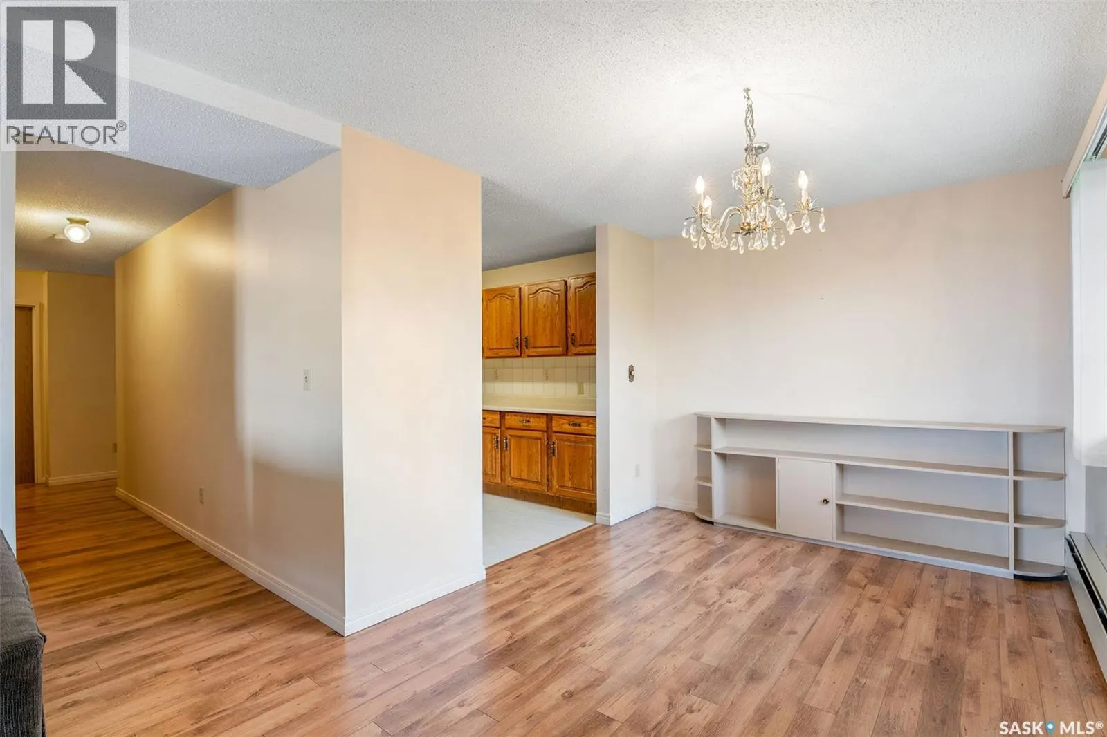 306 66 19th STREET W