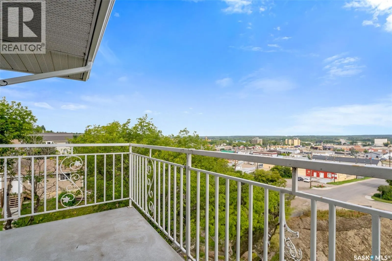 306 66 19th STREET W