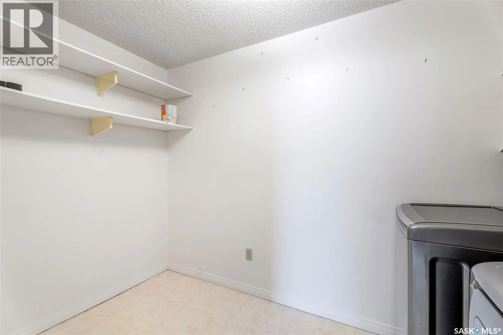 306 66 19th STREET W