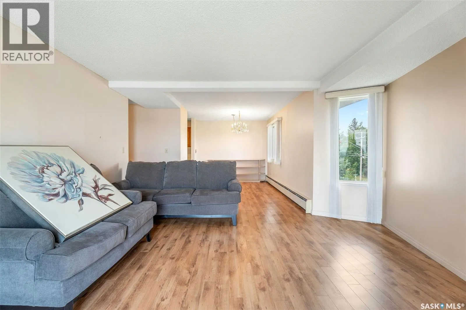 306 66 19th STREET W