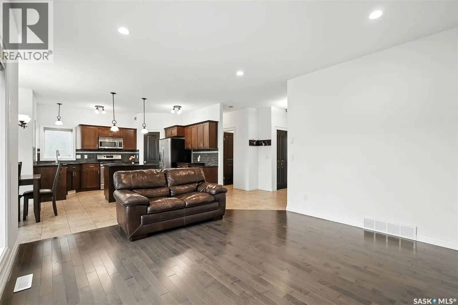 114 Lamarsh ROAD