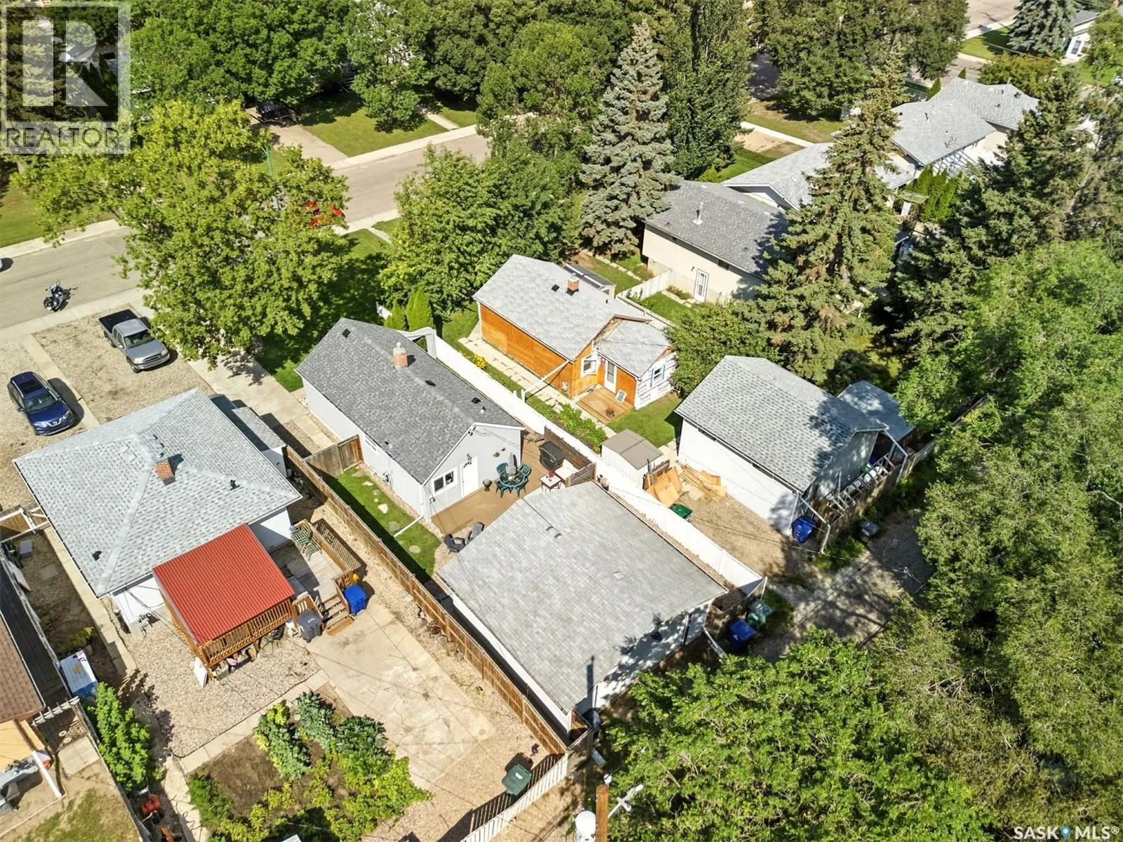2419 McPherson AVENUE
