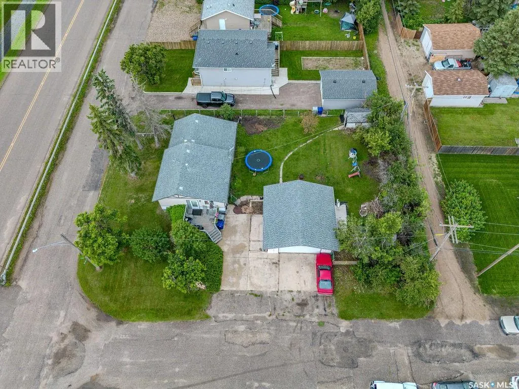 139 Railway AVENUE E
