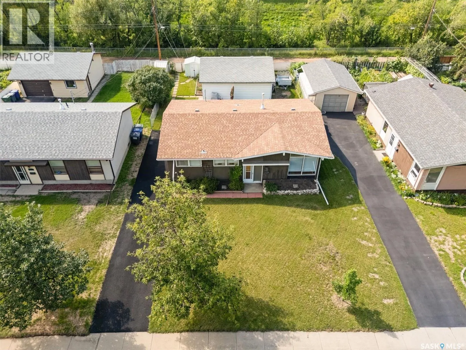 30 Spinks DRIVE