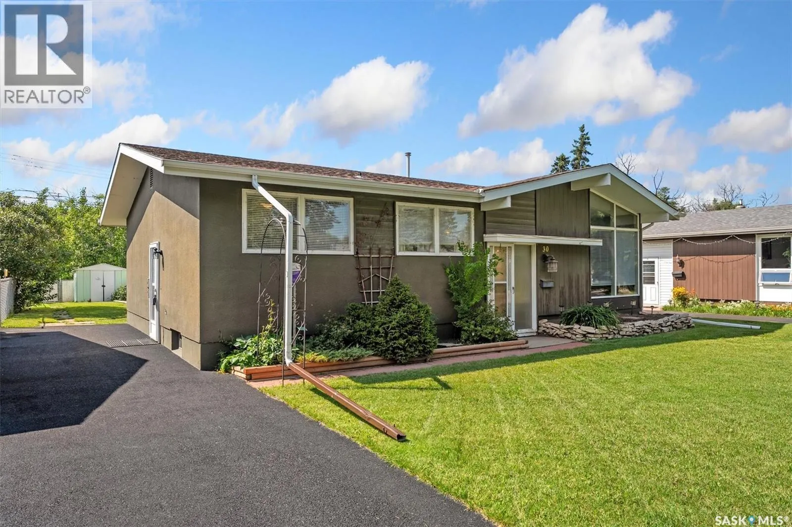 30 Spinks DRIVE