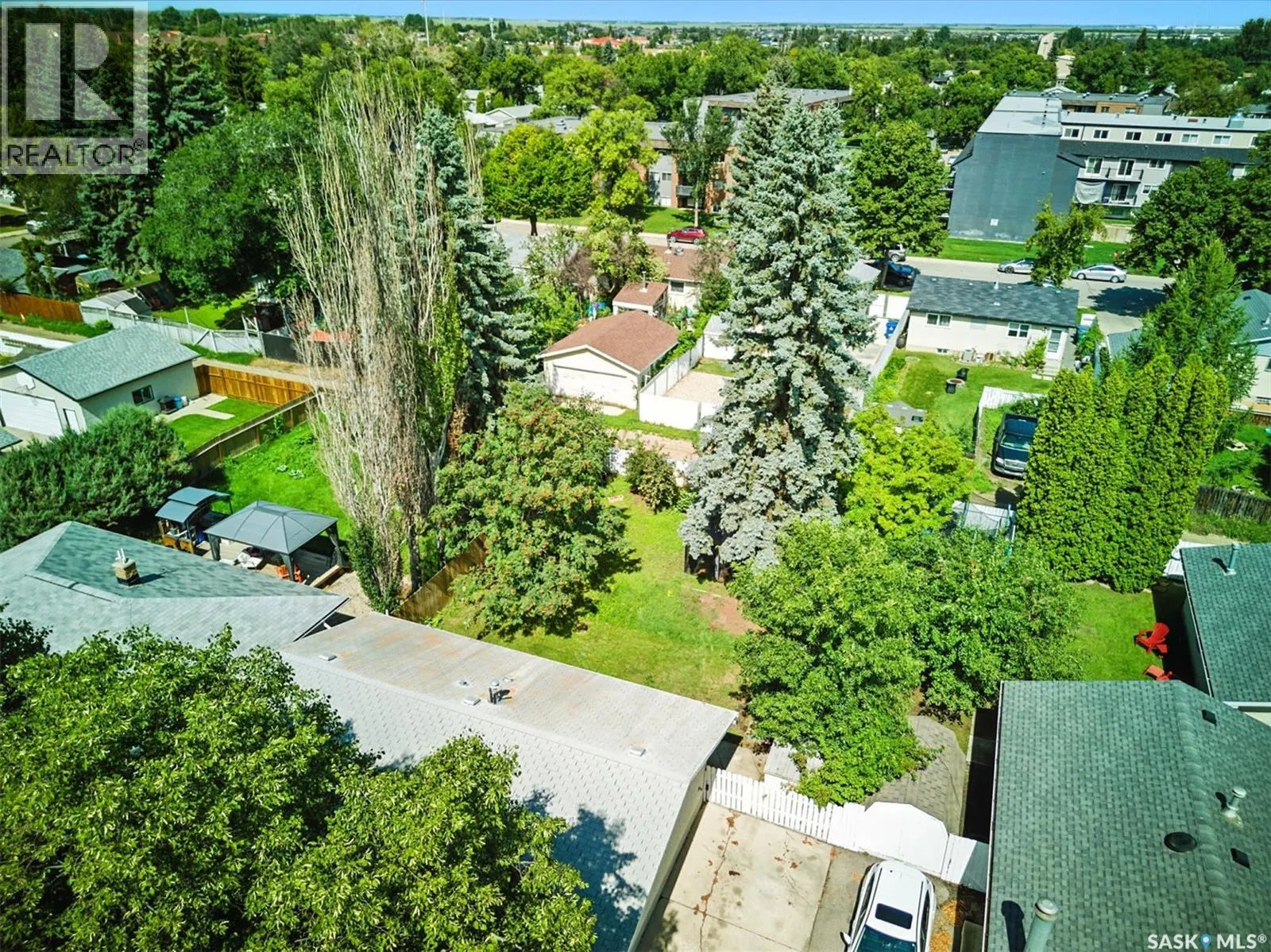 97 Maxwell CRESCENT