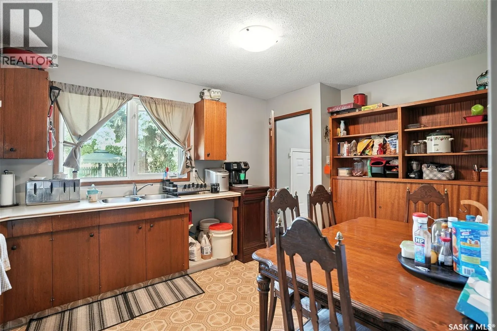 97 Maxwell CRESCENT