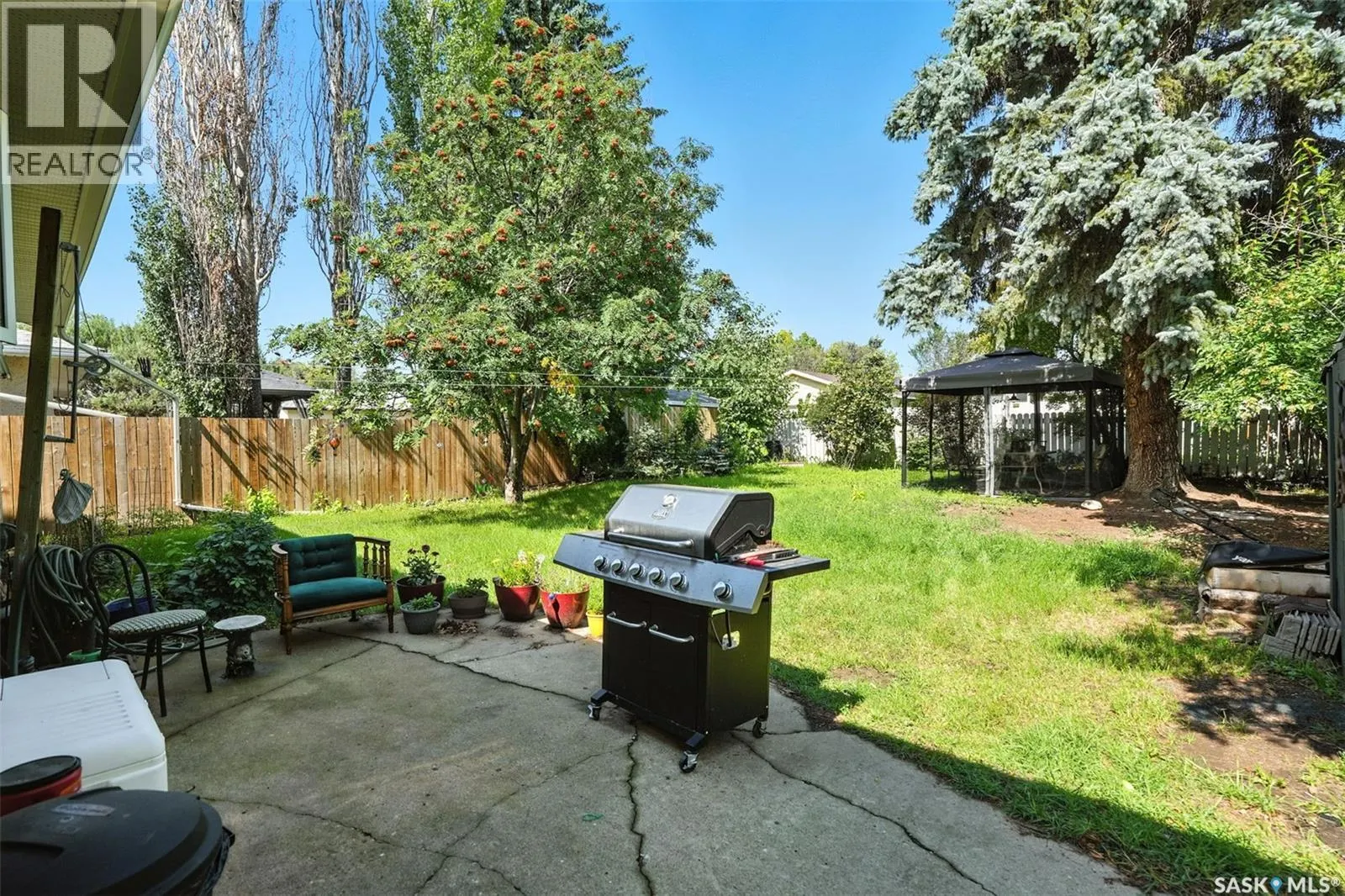97 Maxwell CRESCENT