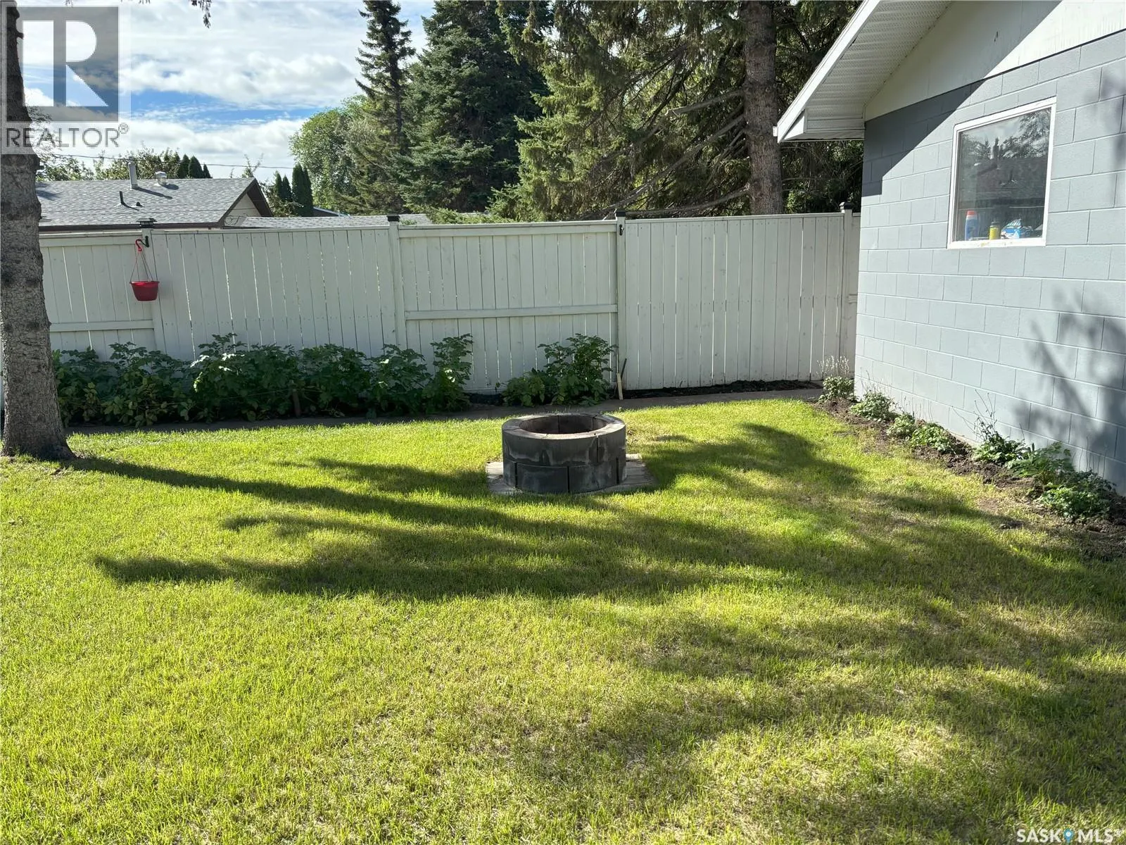 1626 GROSVENOR AVENUE