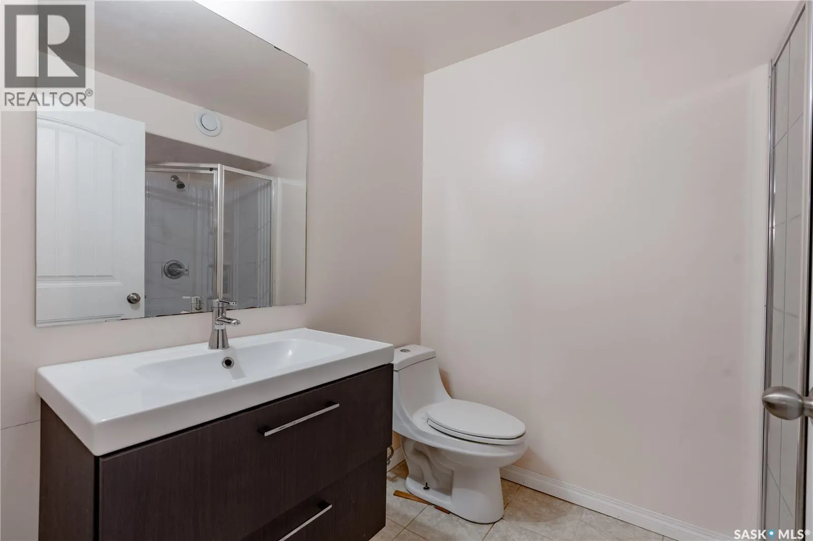 206 Whalley CRESCENT