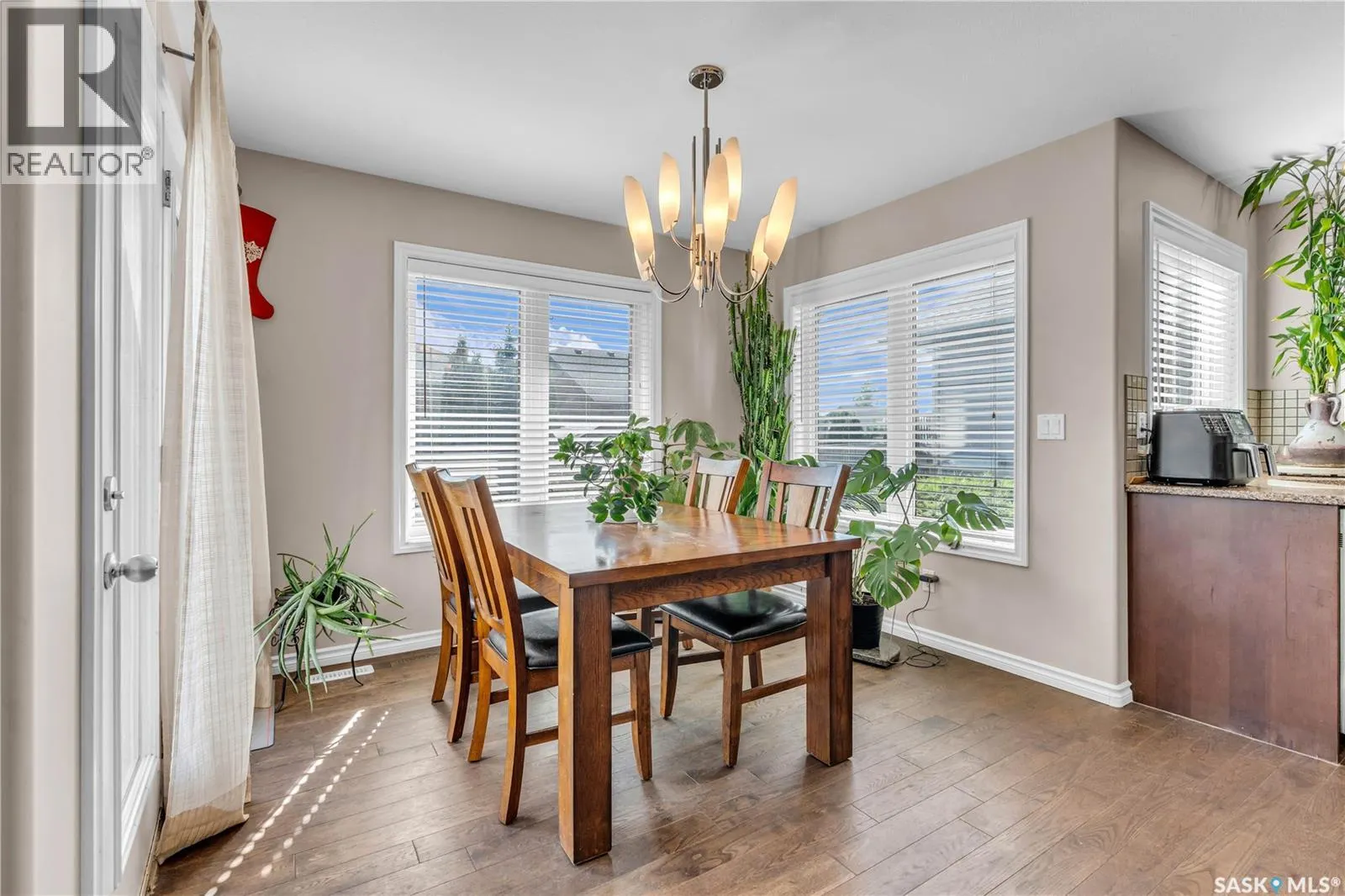 206 Whalley CRESCENT