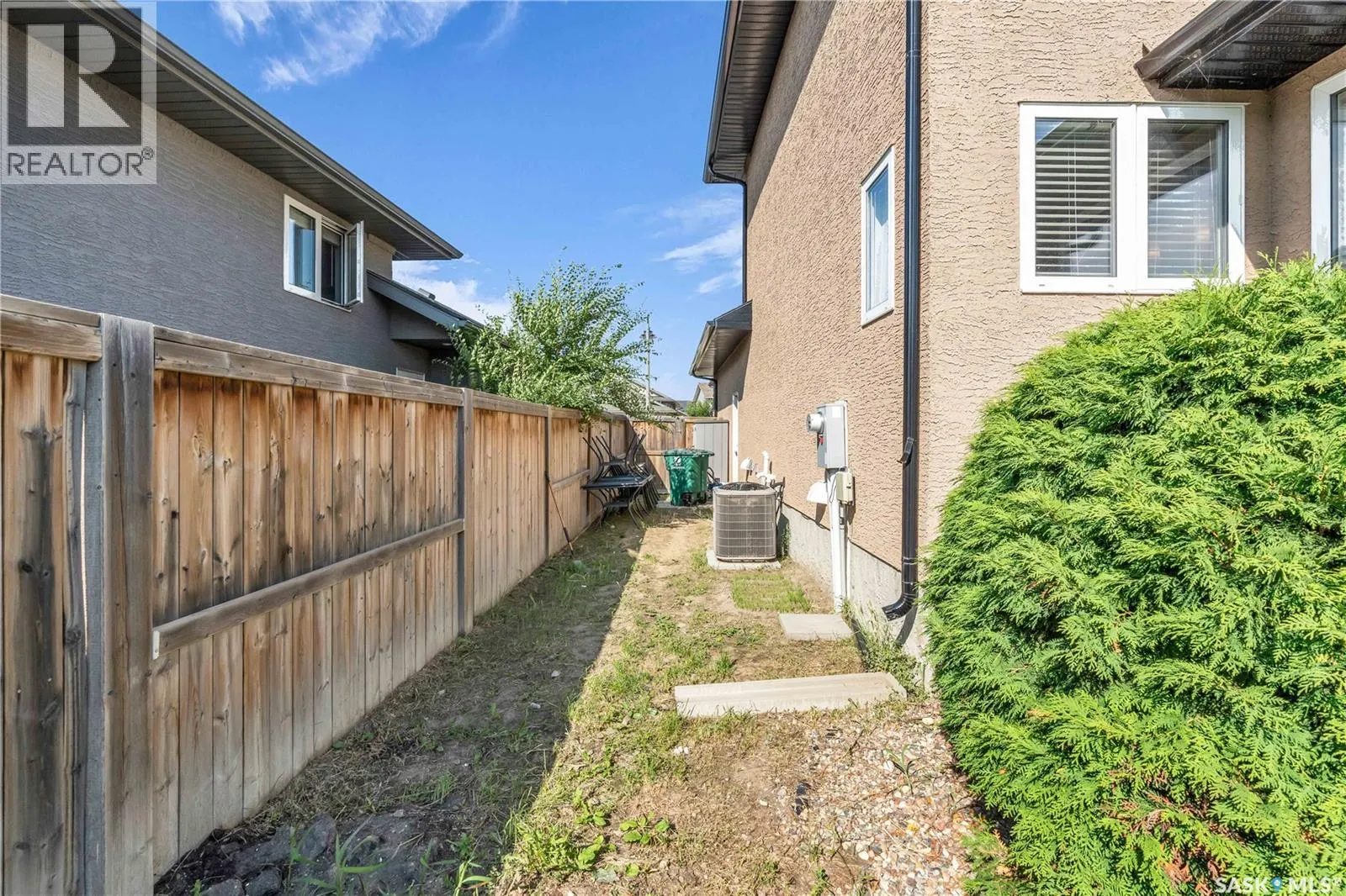 206 Whalley CRESCENT