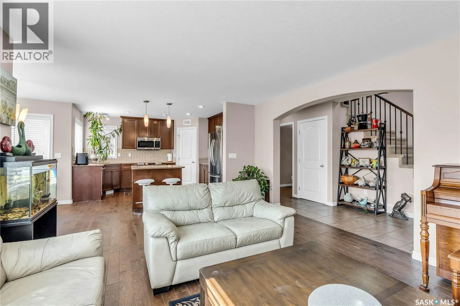 206 Whalley CRESCENT