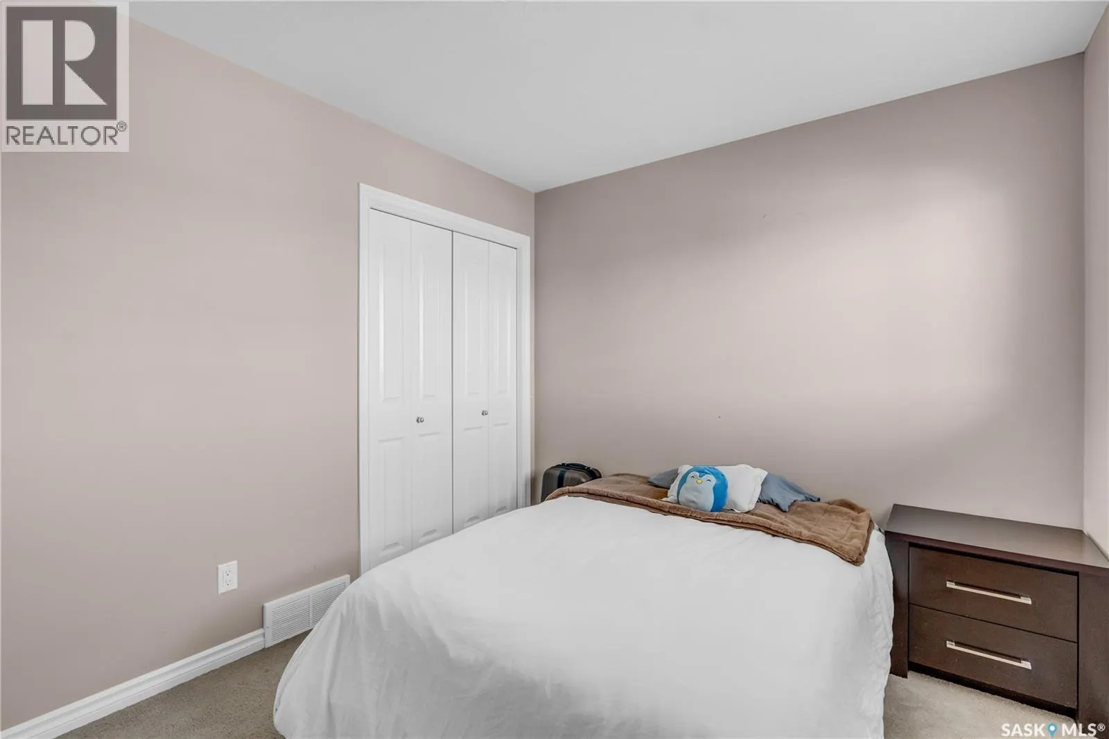206 Whalley CRESCENT