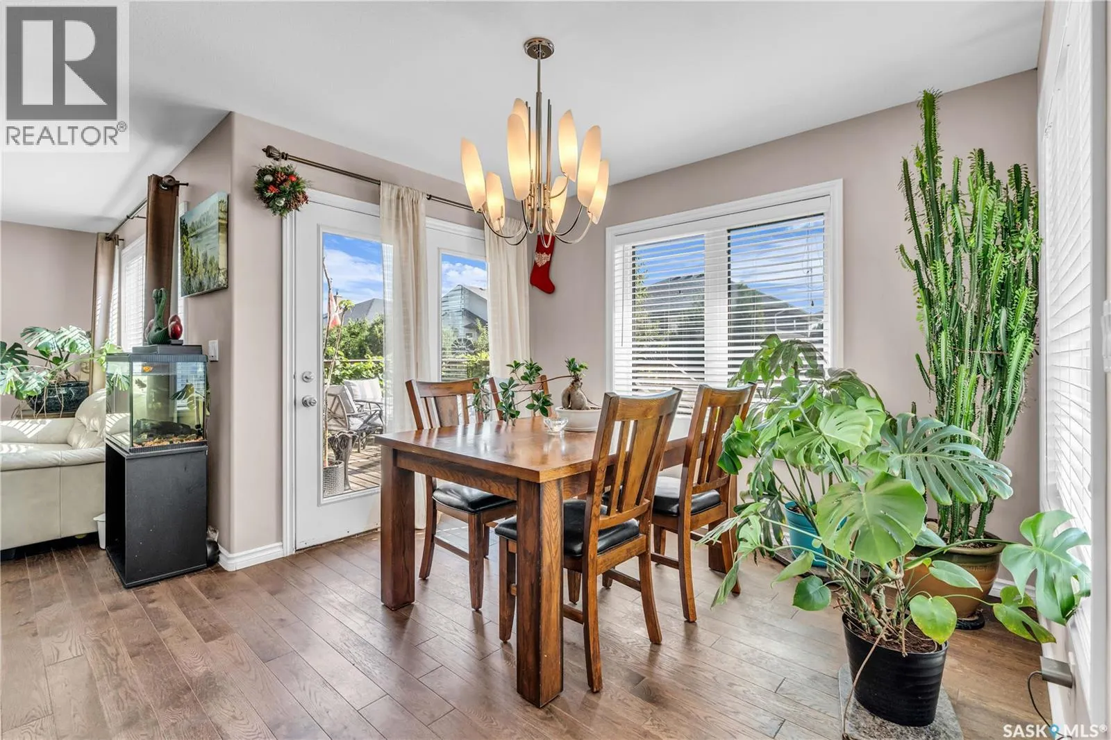 206 Whalley CRESCENT
