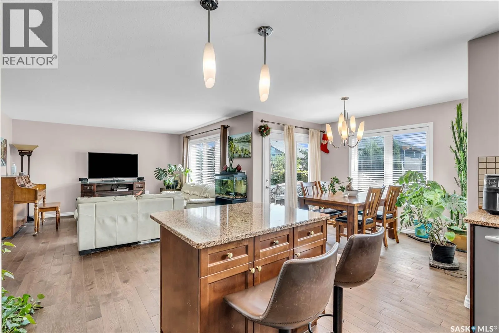 206 Whalley CRESCENT
