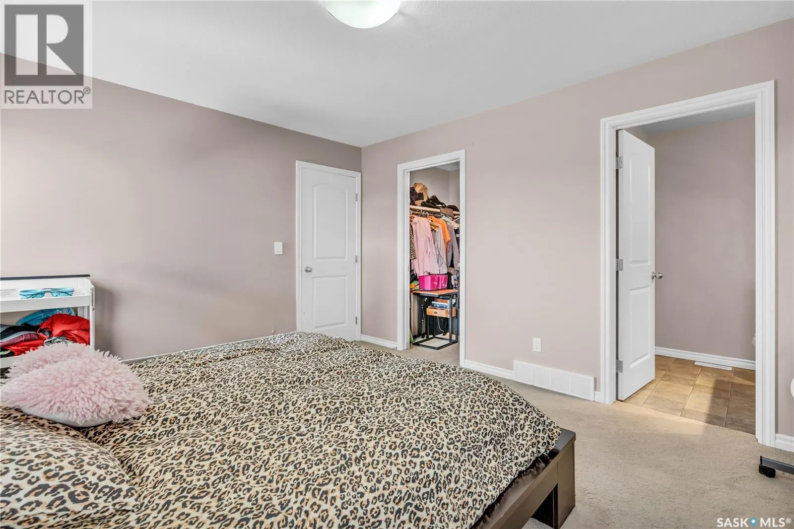 206 Whalley CRESCENT