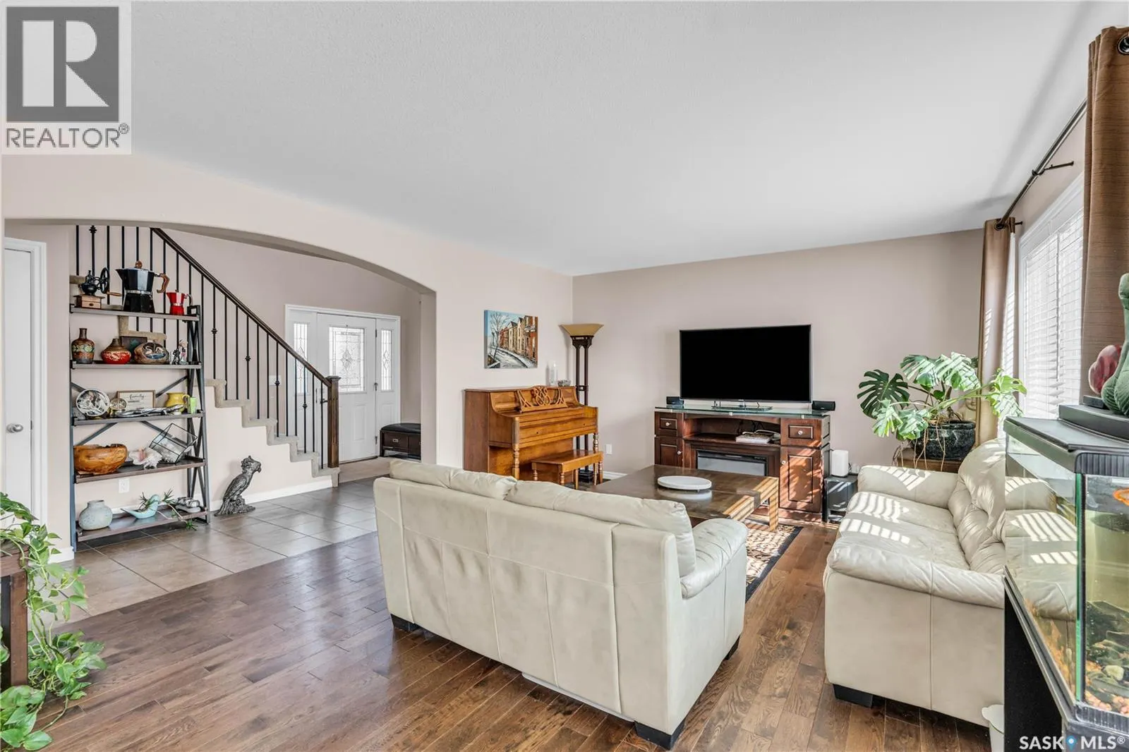 206 Whalley CRESCENT