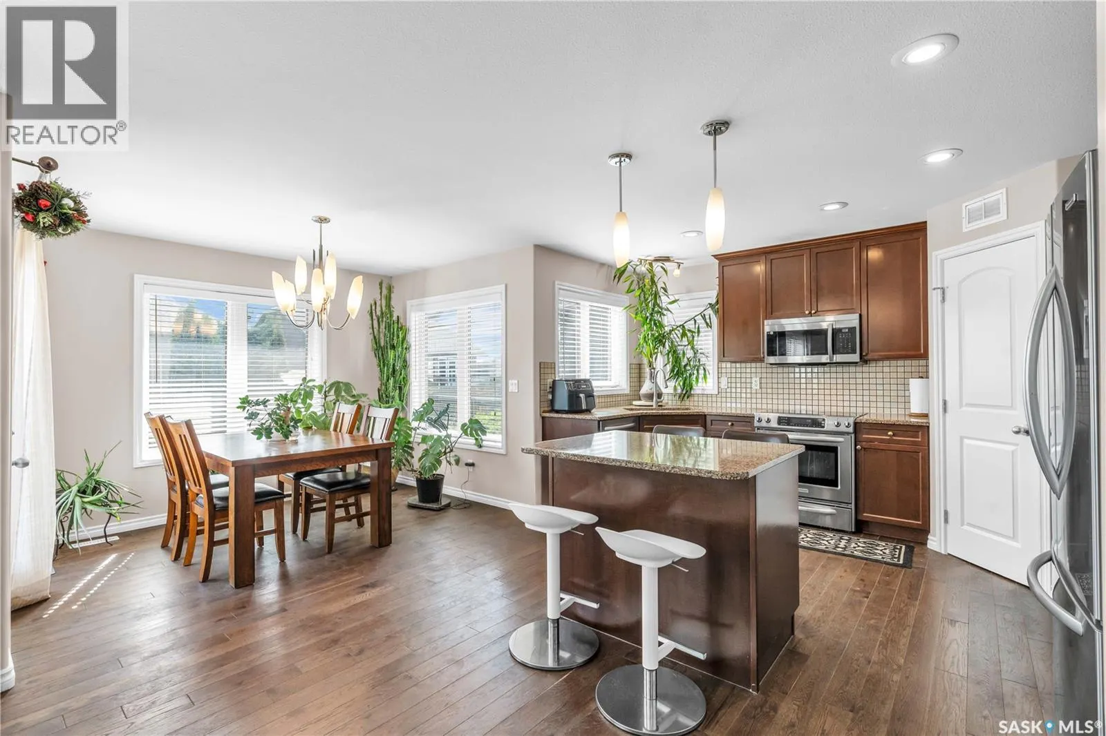206 Whalley CRESCENT