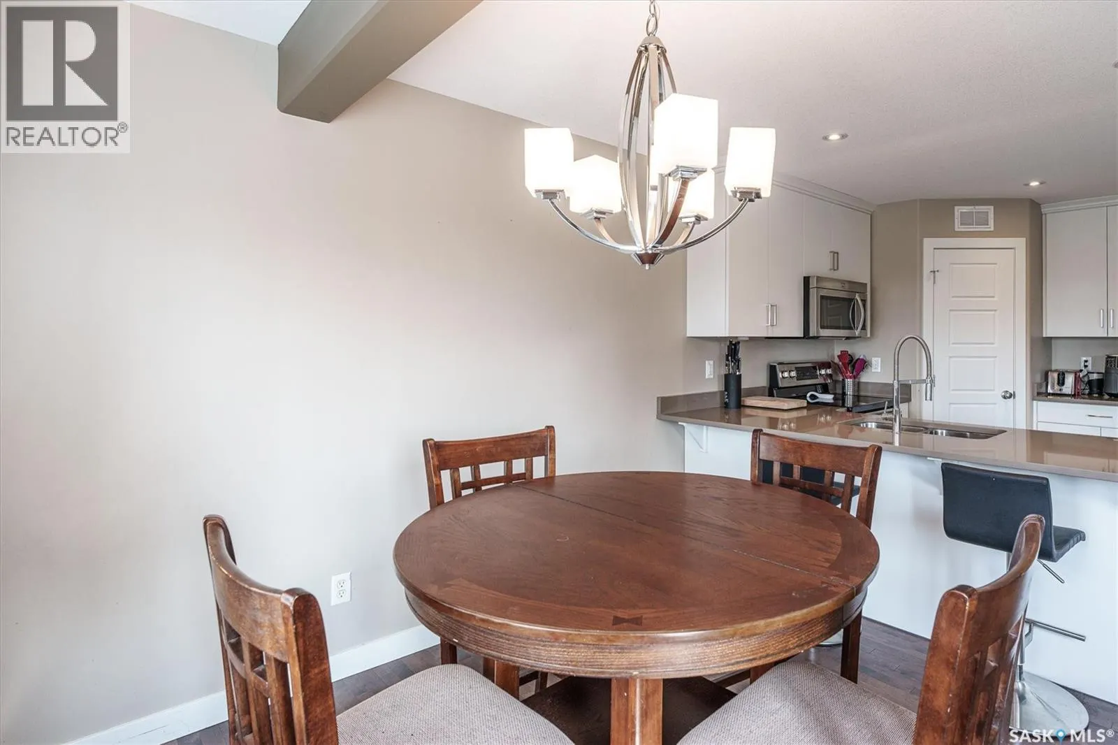143 Childers CRESCENT