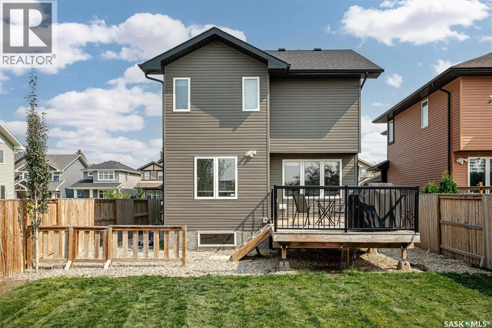 143 Childers CRESCENT
