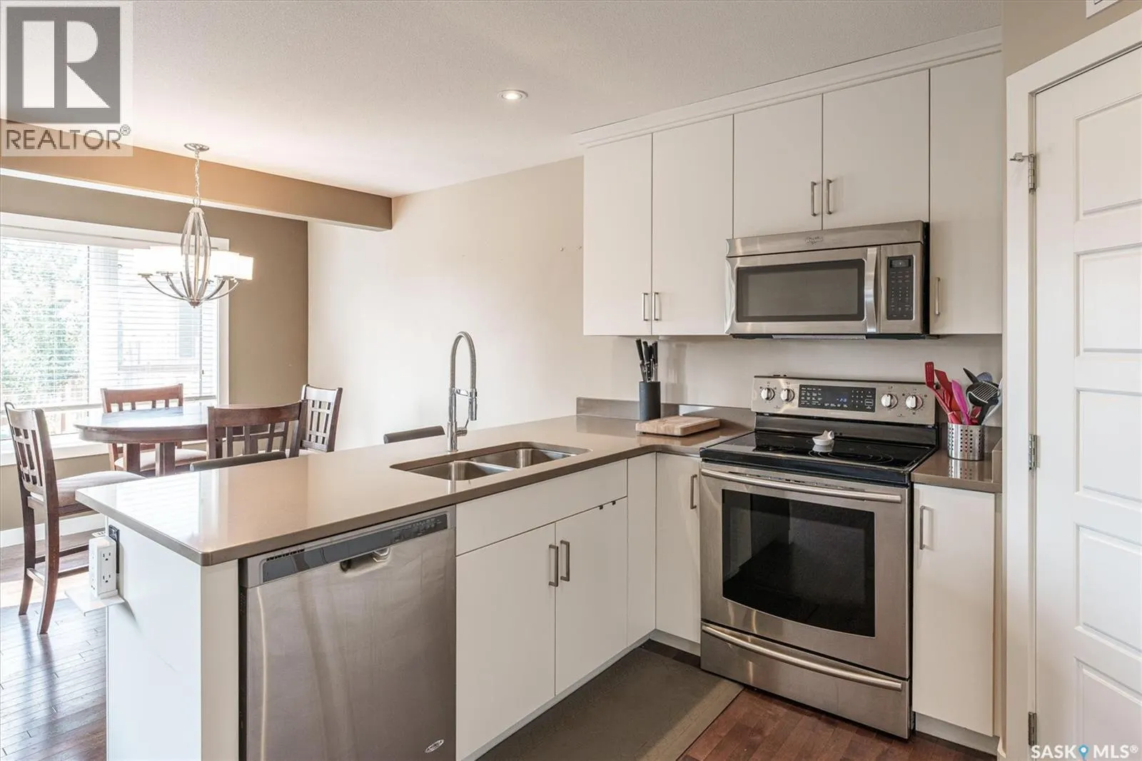 143 Childers CRESCENT