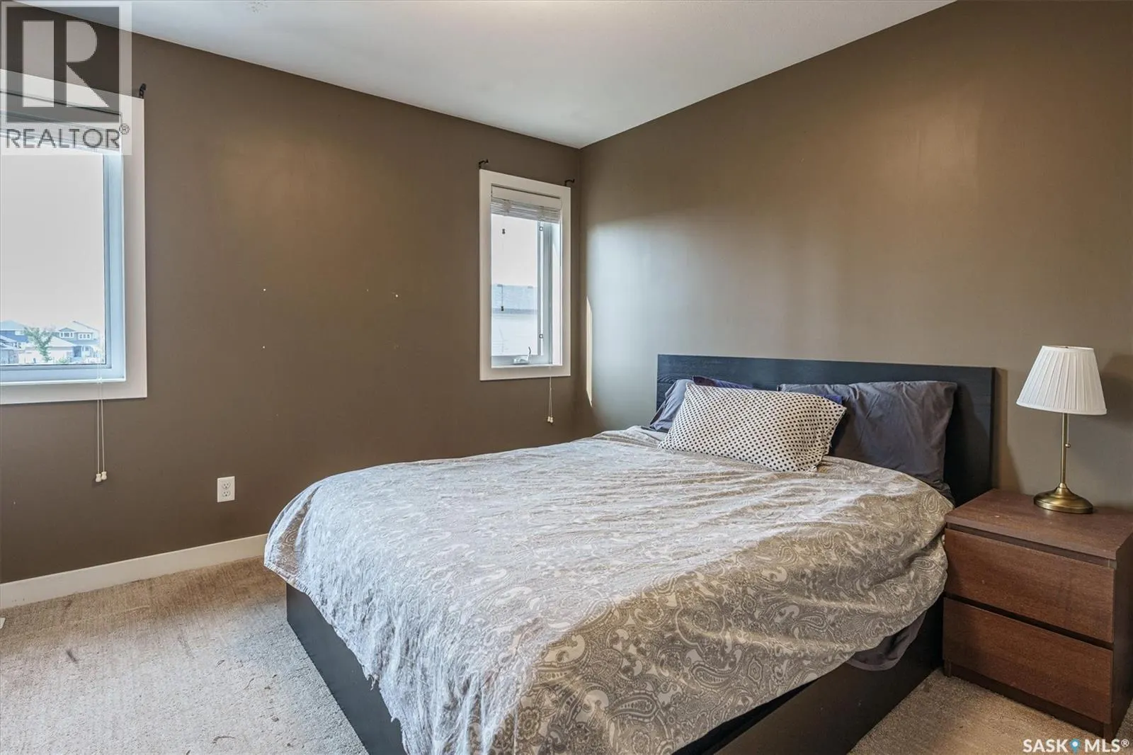 143 Childers CRESCENT