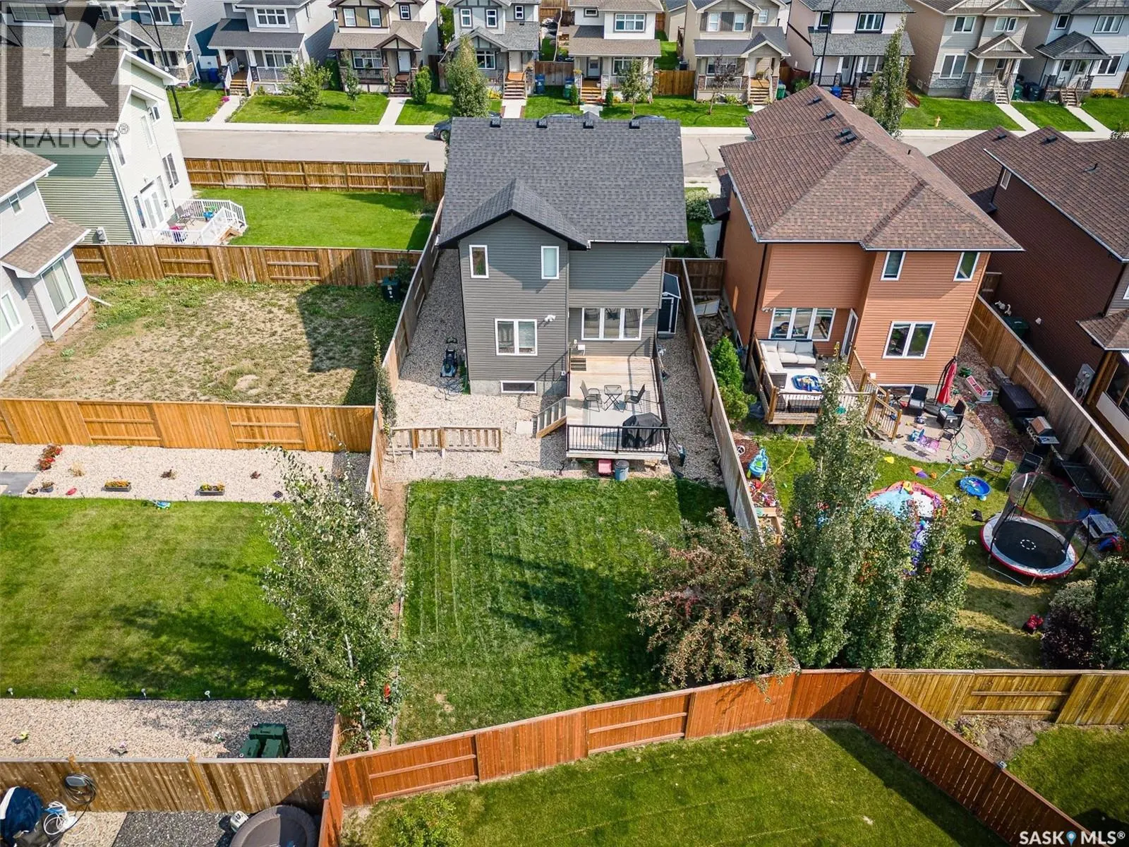 143 Childers CRESCENT
