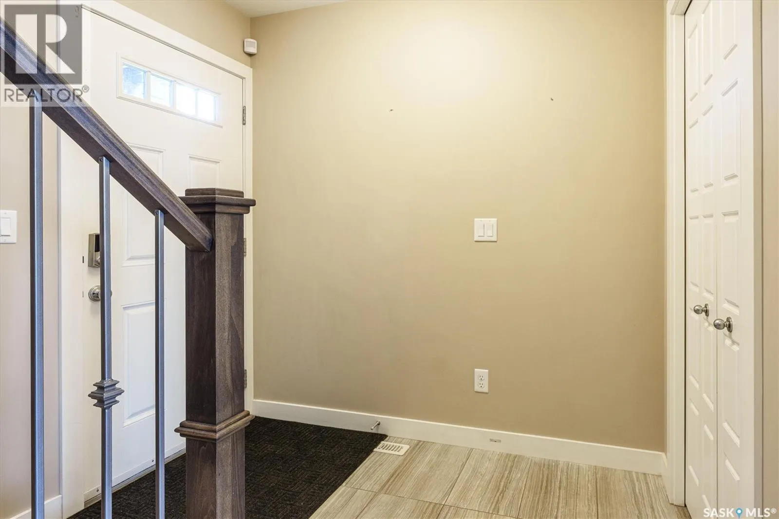 143 Childers CRESCENT