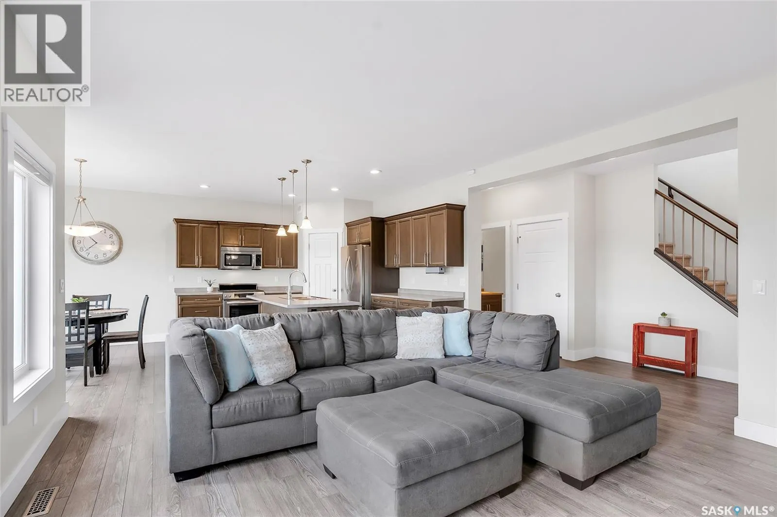 303 Kolynchuk MANOR