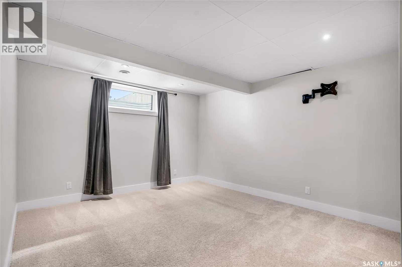 303 Kolynchuk MANOR