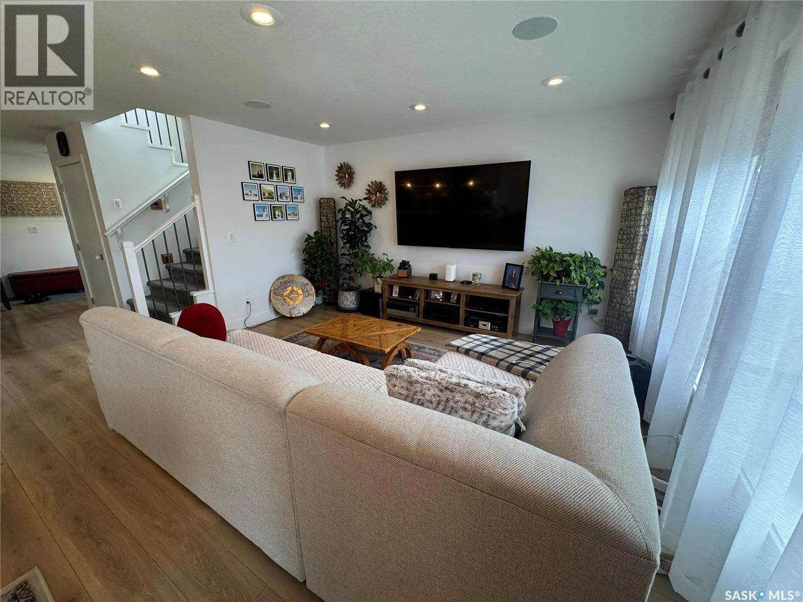 103 Stromberg CRESCENT