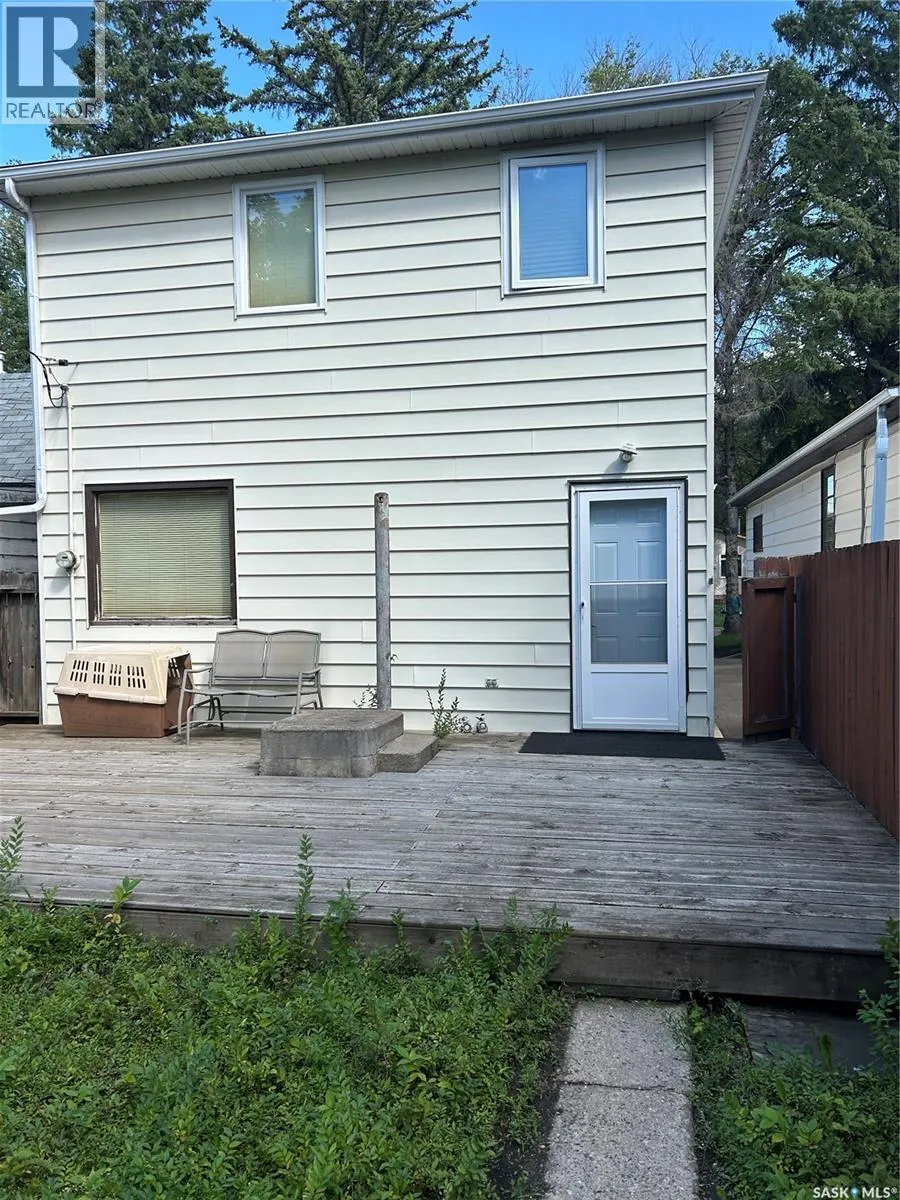 819 I AVENUE S