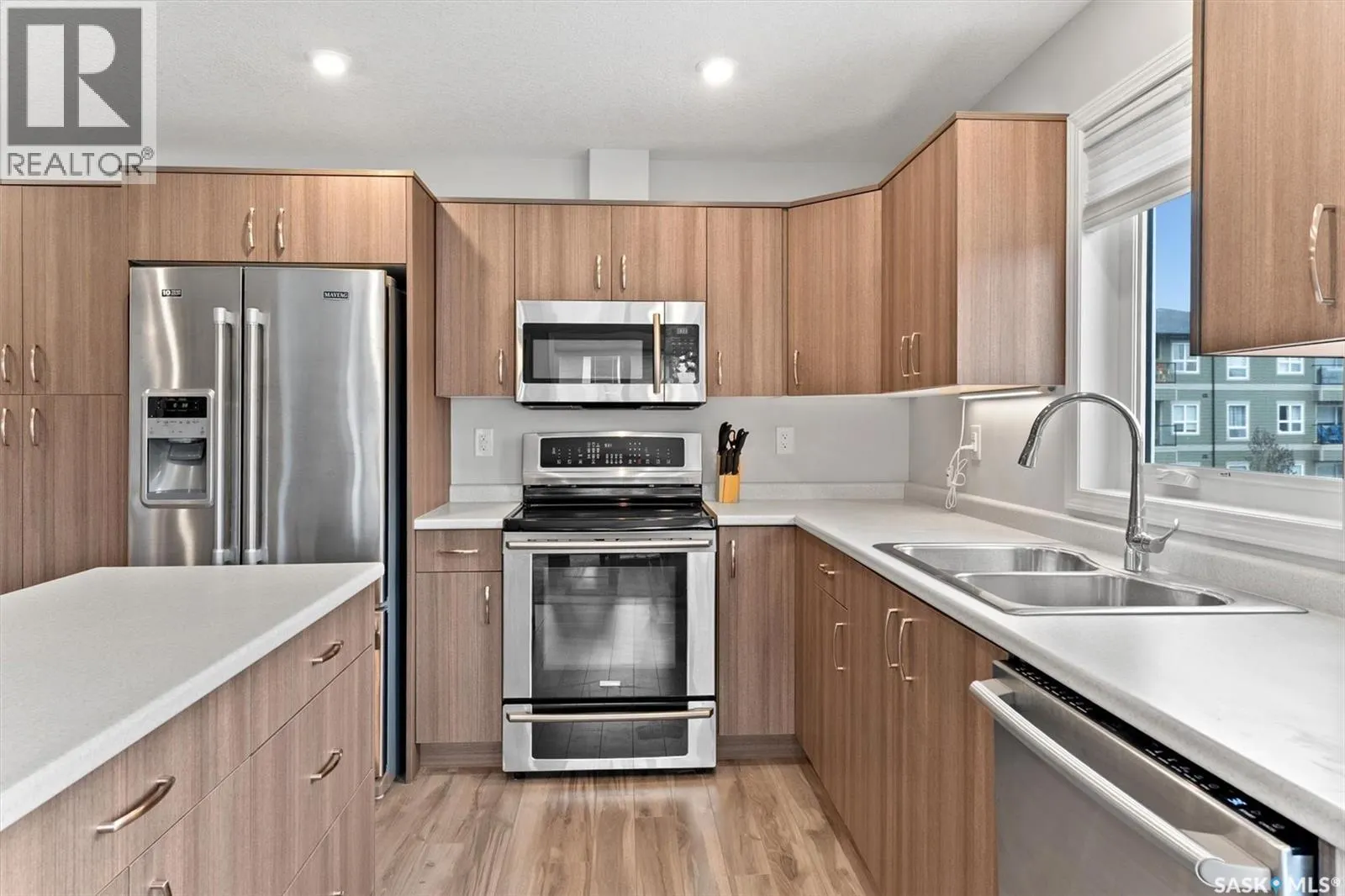 4206 108 Willis CRESCENT