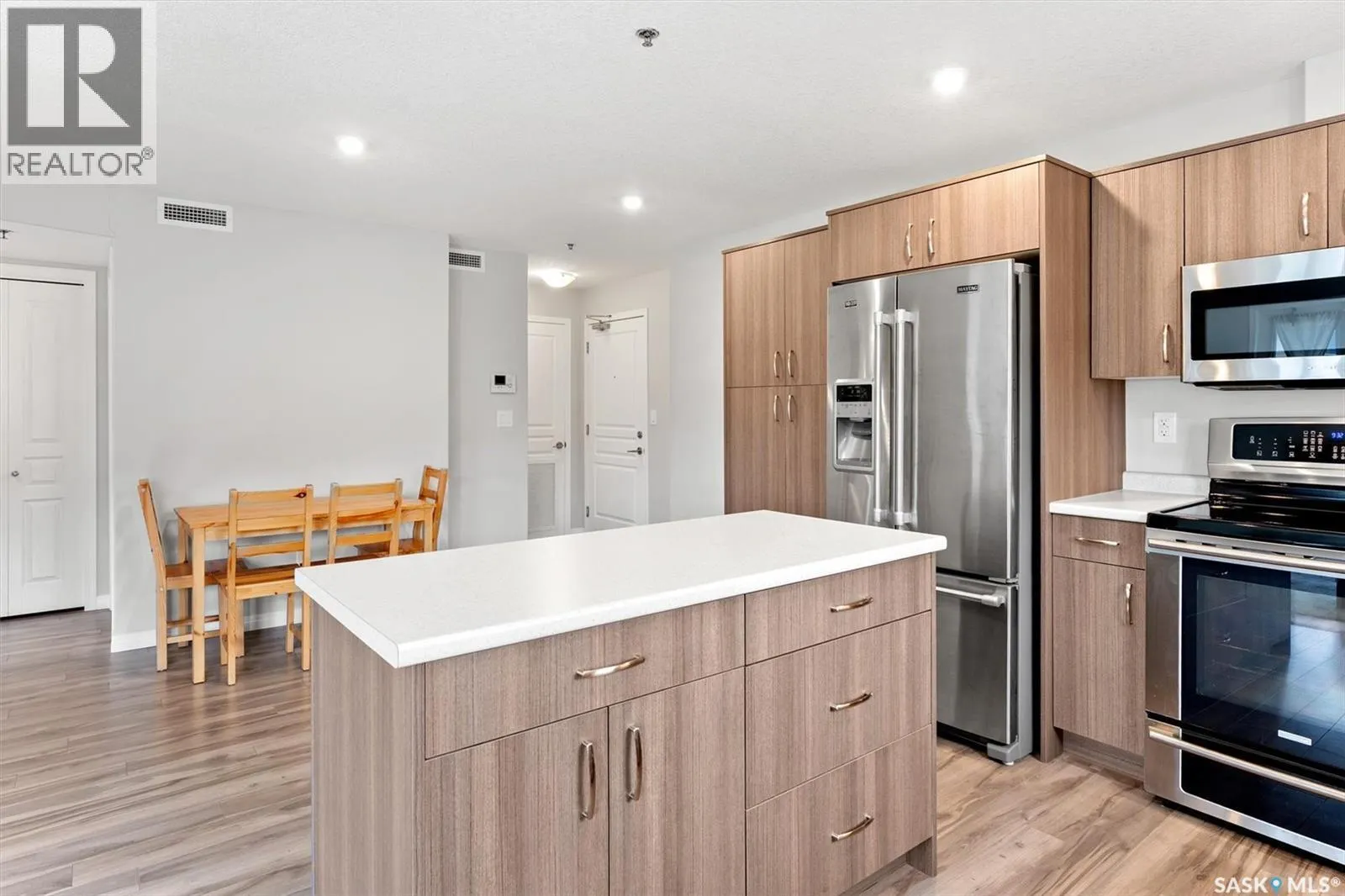 4206 108 Willis CRESCENT