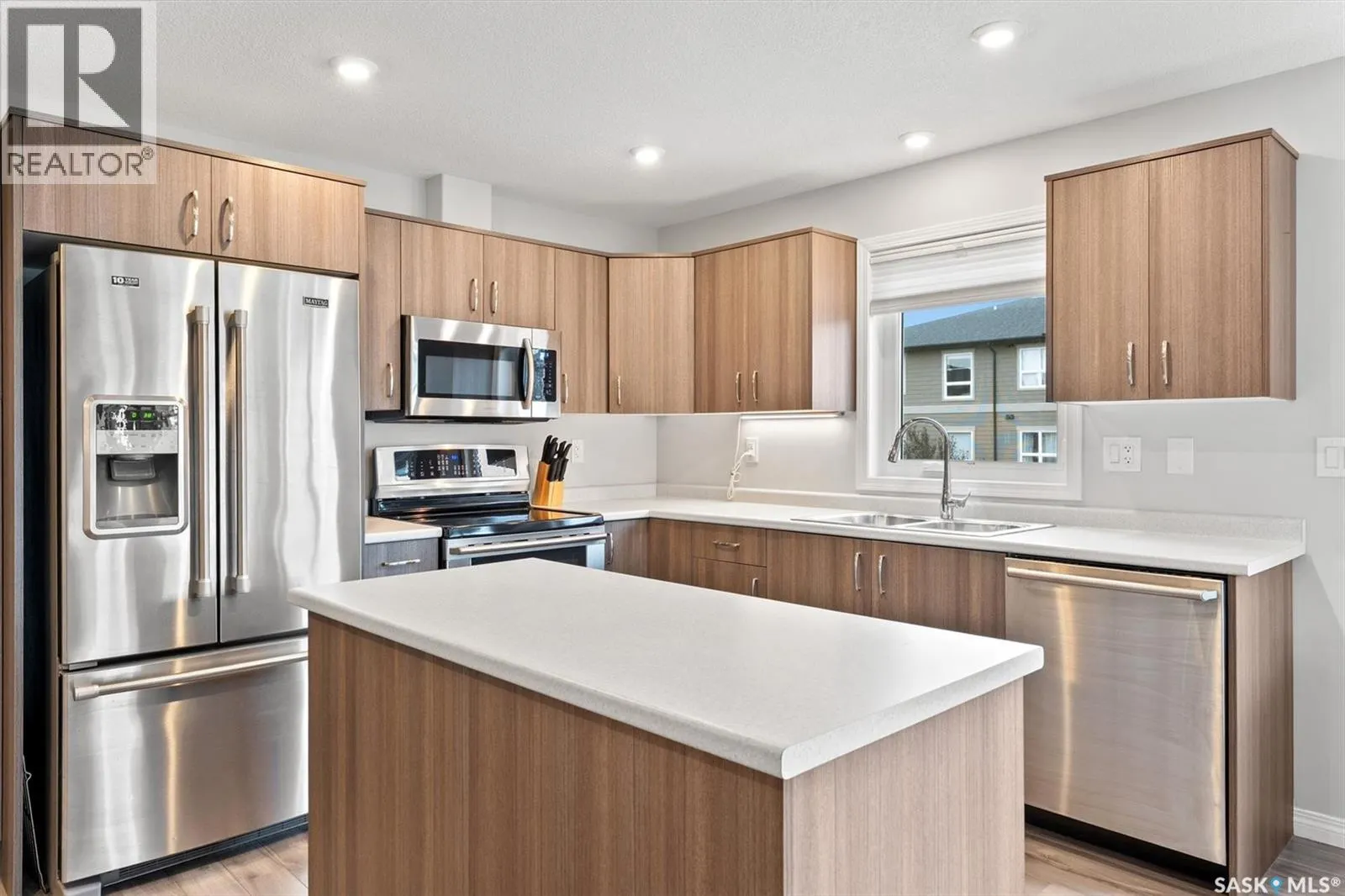 4206 108 Willis CRESCENT