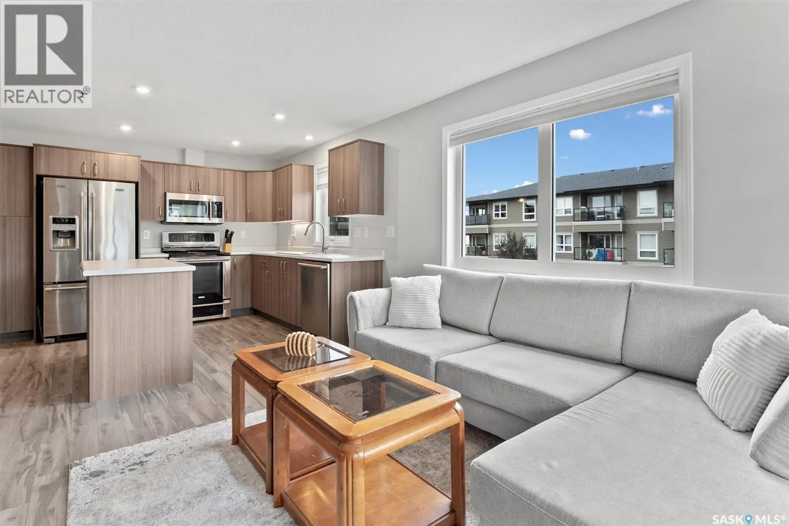 4206 108 Willis CRESCENT