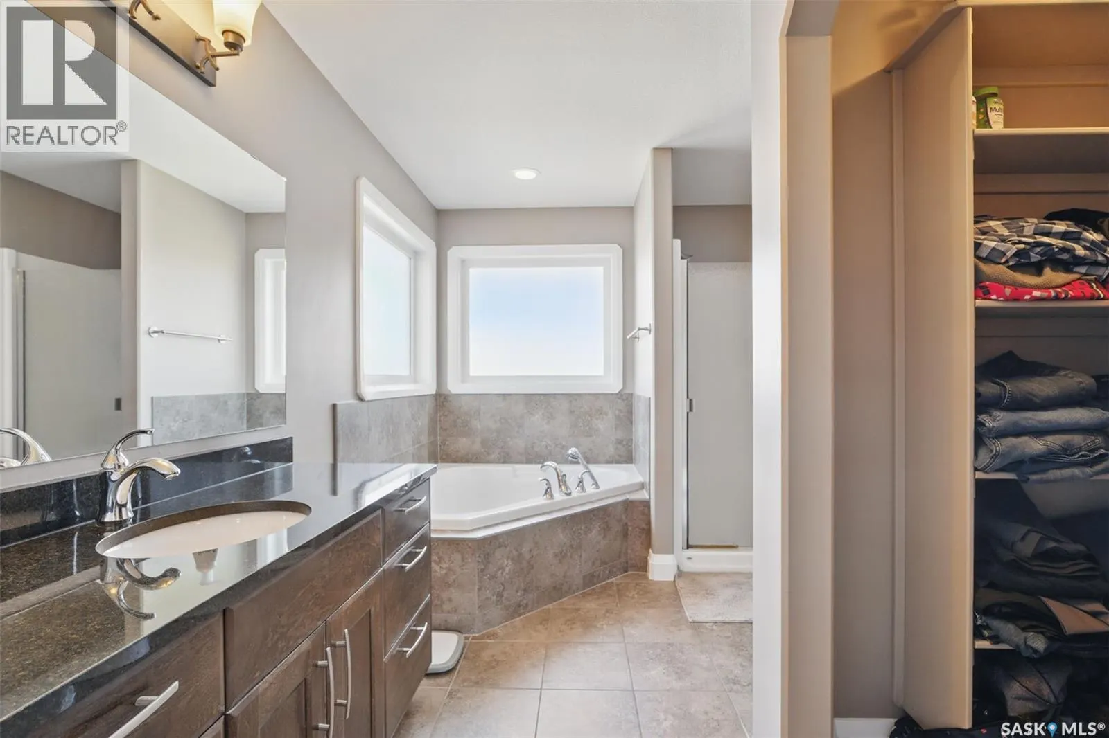 418 Hastings CRESCENT