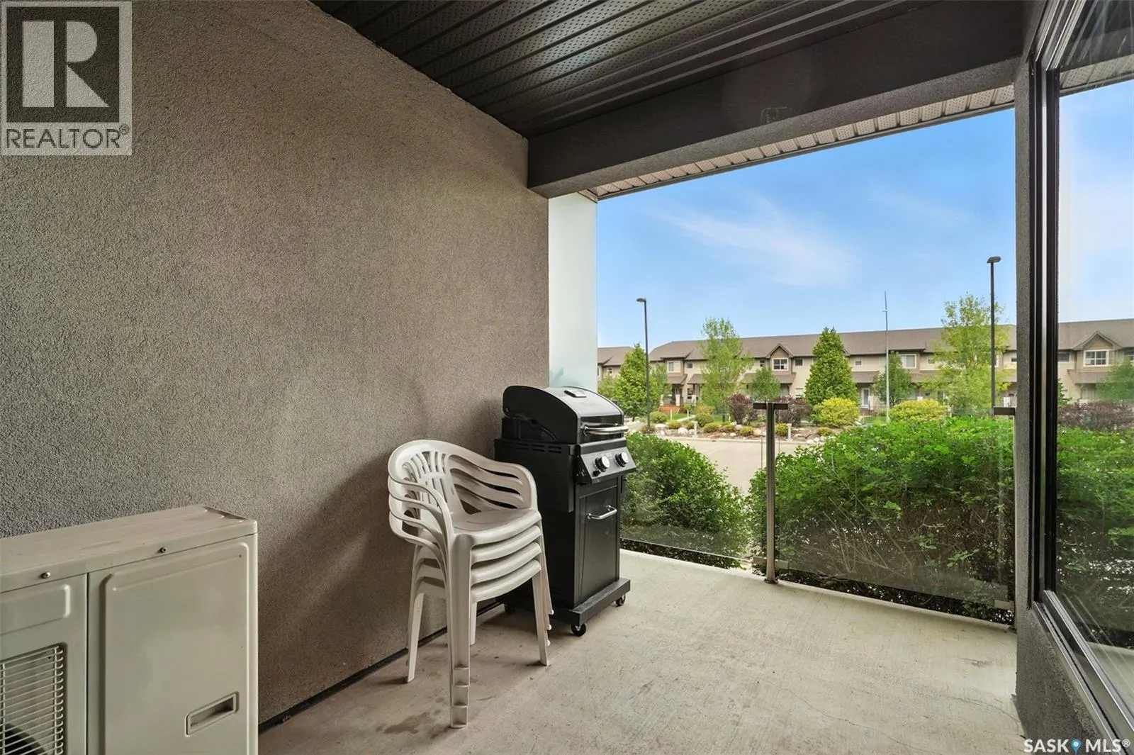 113 235 Evergreen SQUARE