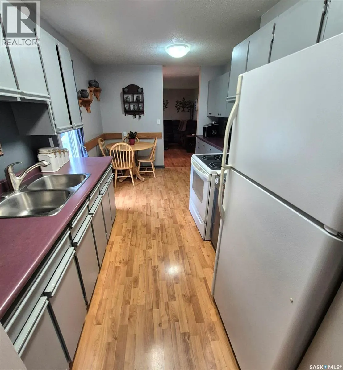 1443 4th STREET E