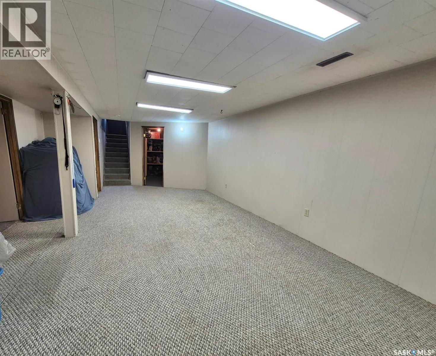 1443 4th STREET E