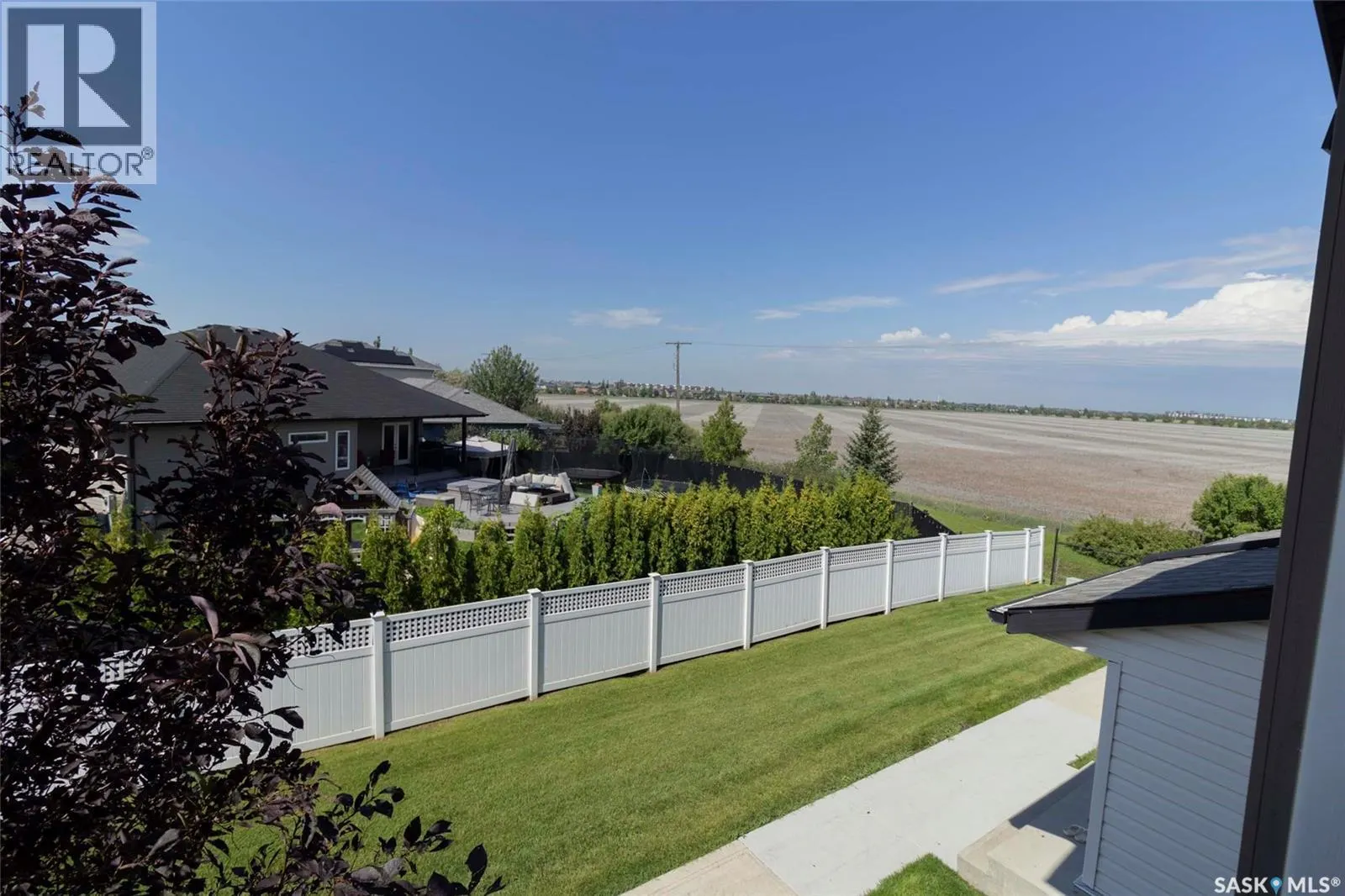 304 1015 Patrick CRESCENT