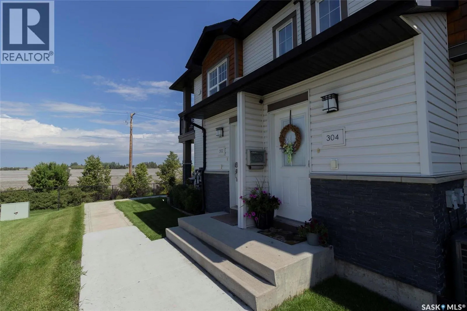 304 1015 Patrick CRESCENT